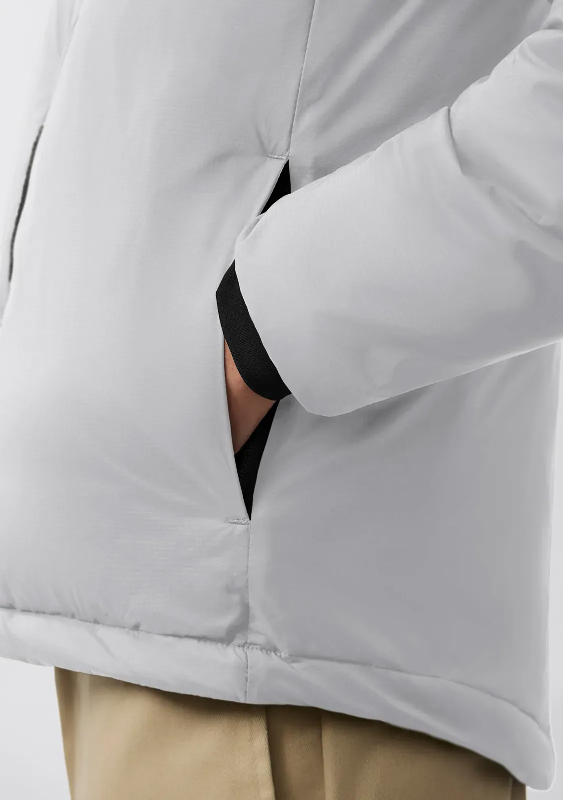 Model 5078M Lodge men's short hooded lightweight model. Color: White official website picture. Size: S M L XL XXL.